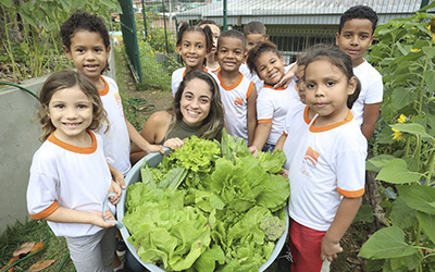 Escolas saudáveis e sustentáveis: conectando produção e consumo de alimentos conscientes
